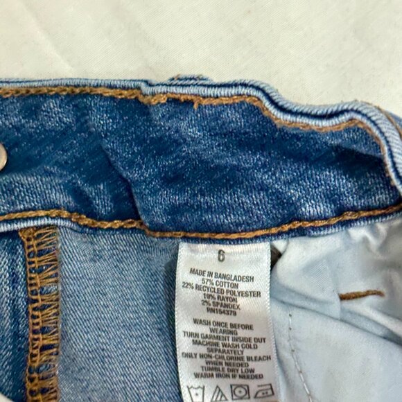 Aeropostale Seriously Stretchy Low-Rise Denim Shorts Size Large - Picture 8 of 14